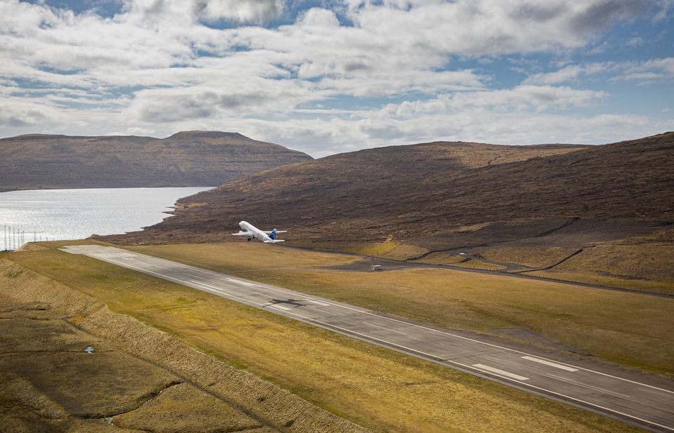 30 Years PANTHER - Besondere Flughäfen rund um die Welt Färoer Inseln