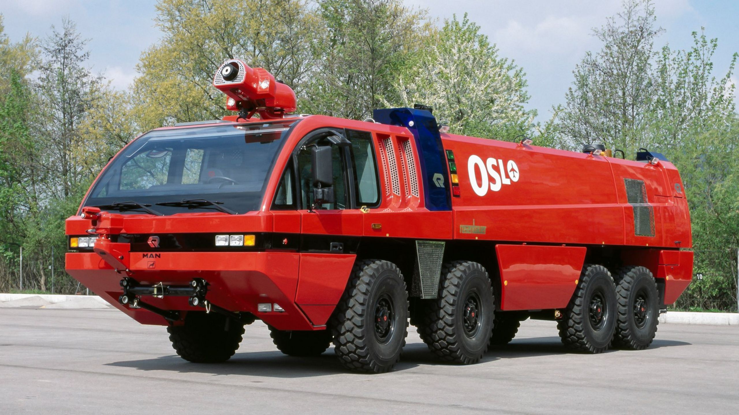 30 Years PANTHER - Schneller geht nicht Ausgezeichnete Kombination aus Kraft und Design