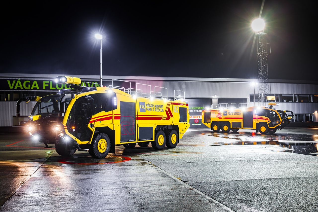 Einen PANTHER findet man nur selten alleine auf einem Flughafen.
