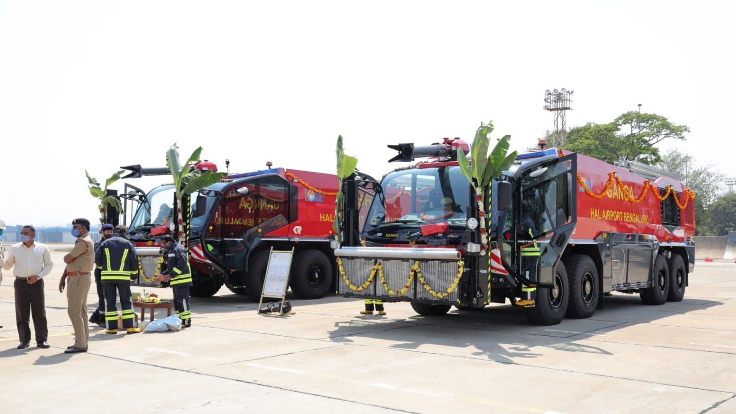 30 Years PANTHER - Willkommen Vorbereitung der Fahrzeugsegnung (Puja-Zeremonie) in Bengaluru, Indien