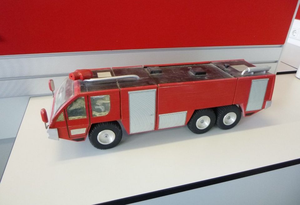 30 Years PANTHER - Der Weg zum fertigen PANTHER Holzmodell