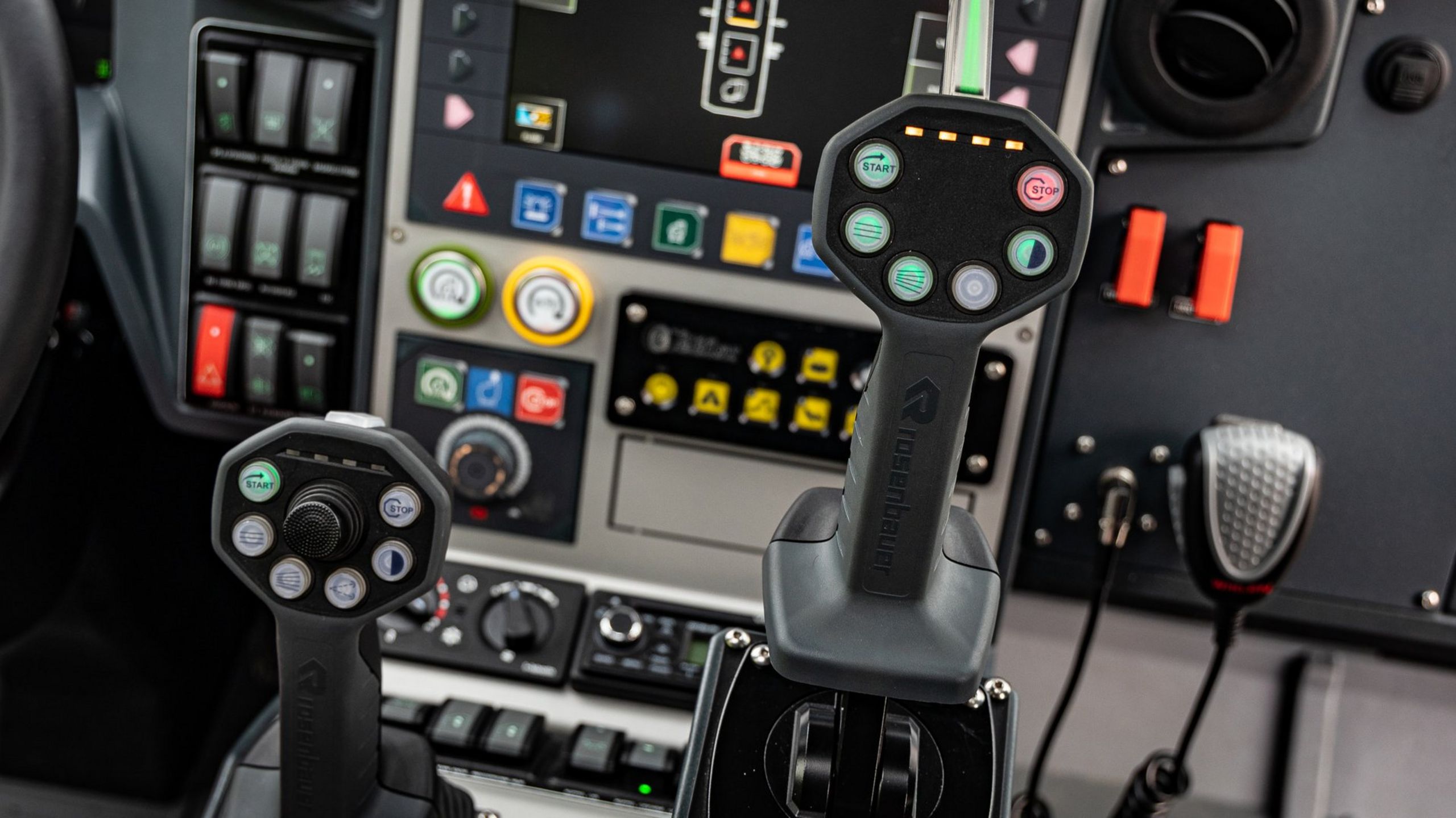 30 Years PANTHER - ABS, ESC & Co. Bedienung mittels Joystick