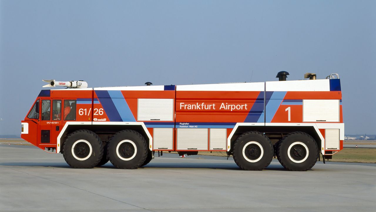 Like the PANTHER, the Simba was also available in an 8x8 version Like the PANTHER, the Simba was also available in an 8x8 version