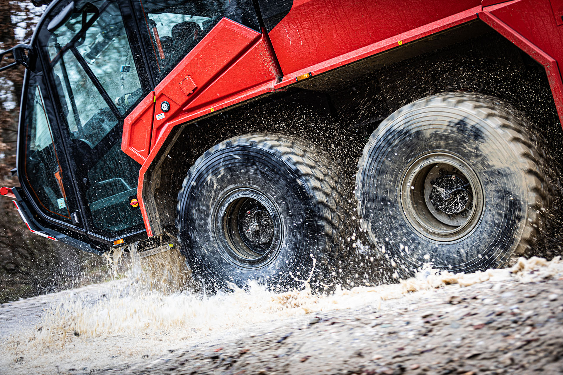 Safely around the turn Suitable for any weather